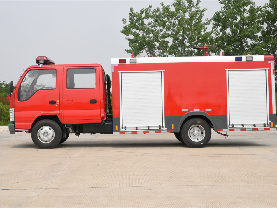 五十鈴2.5噸水(shuǐ)罐消防車(chē)