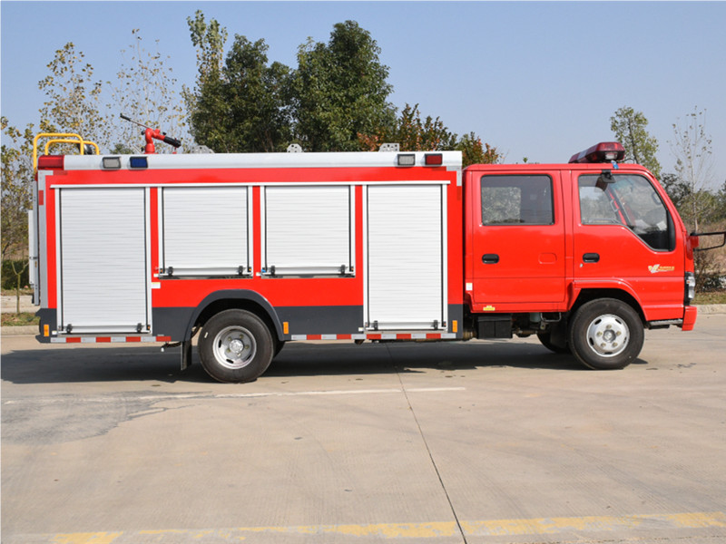 五十鈴2.5噸水(shuǐ)罐消防車(chē)