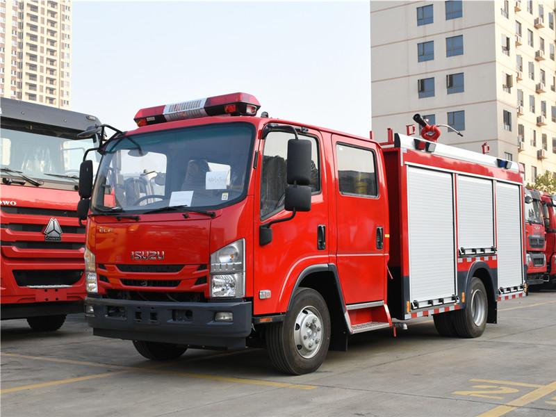 五十鈴4噸水(shuǐ)罐消防車(chē)