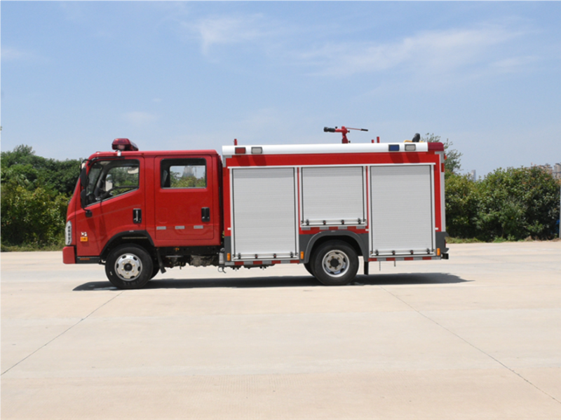 福田2.5噸水(shuǐ)罐消防車(chē)