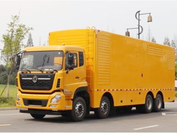 東(dōng)風(fēng)天龍前四後八電(diàn)源車(chē)1000KW