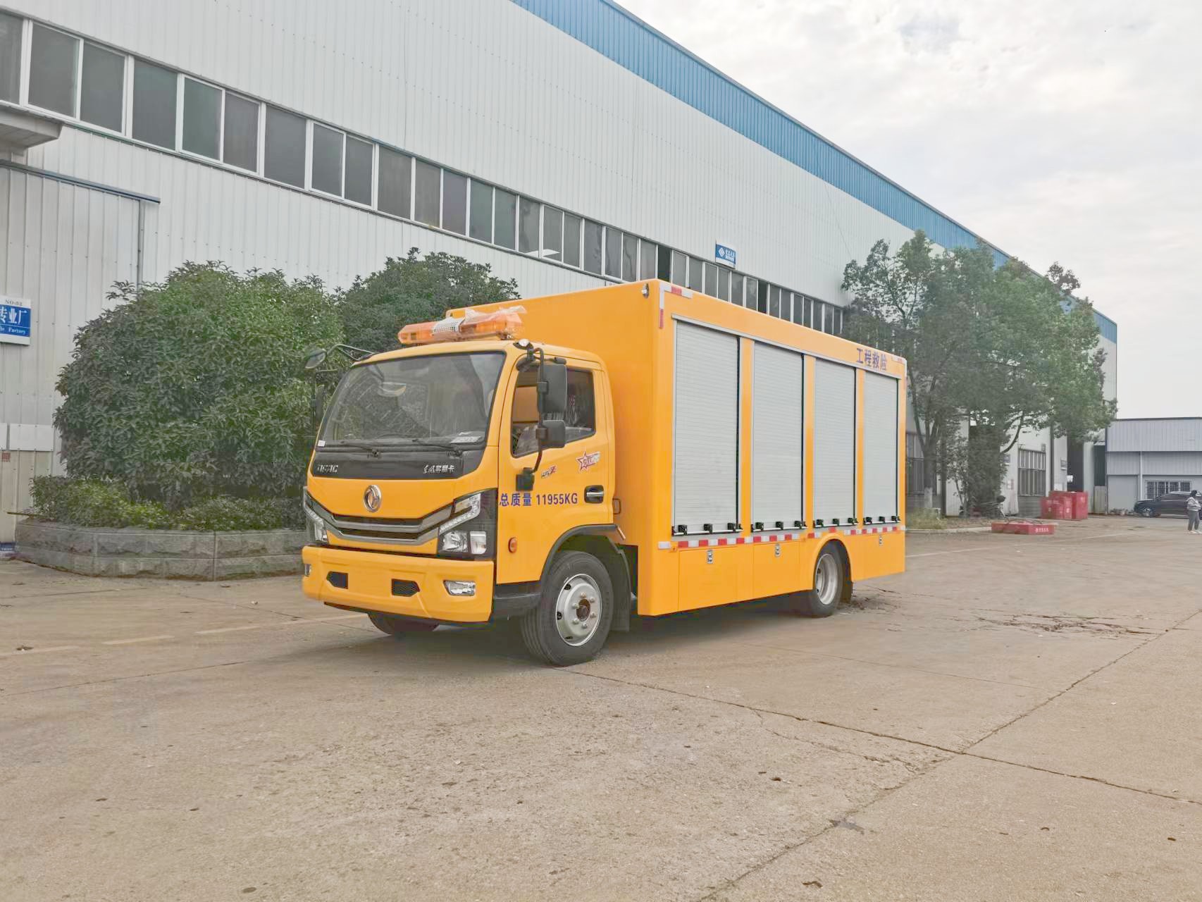 東(dōng)風(fēng)多(duō)利卡D7  2000方排水(shuǐ)車(chē)（便攜）