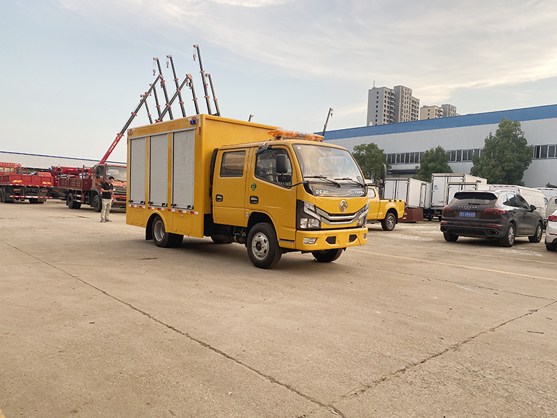 東(dōng)風(fēng)多(duō)利卡雙排D6 1000方排水(shuǐ)車(chē)（便攜）