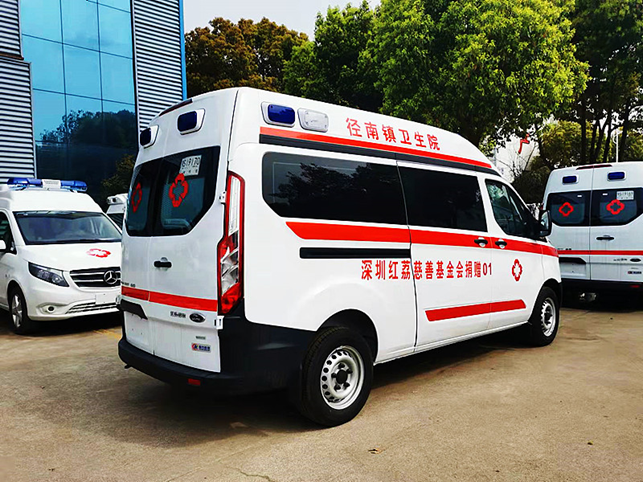 福特全順V362自(zì)動檔負壓救護車(chē)