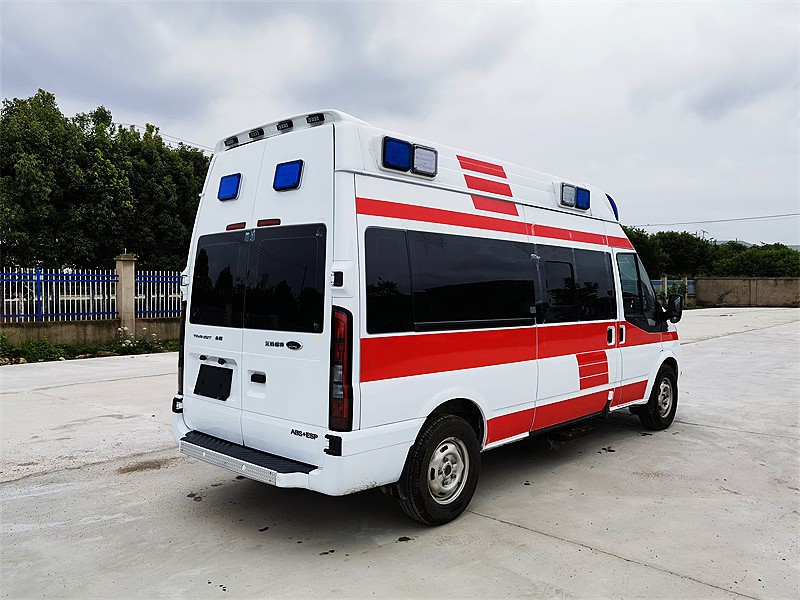 福特新時(shí)代長(cháng)軸高(gāo)頂負壓救護車(chē)