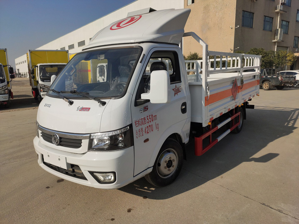 大(dà)途逸柴油4米氣瓶車(chē)