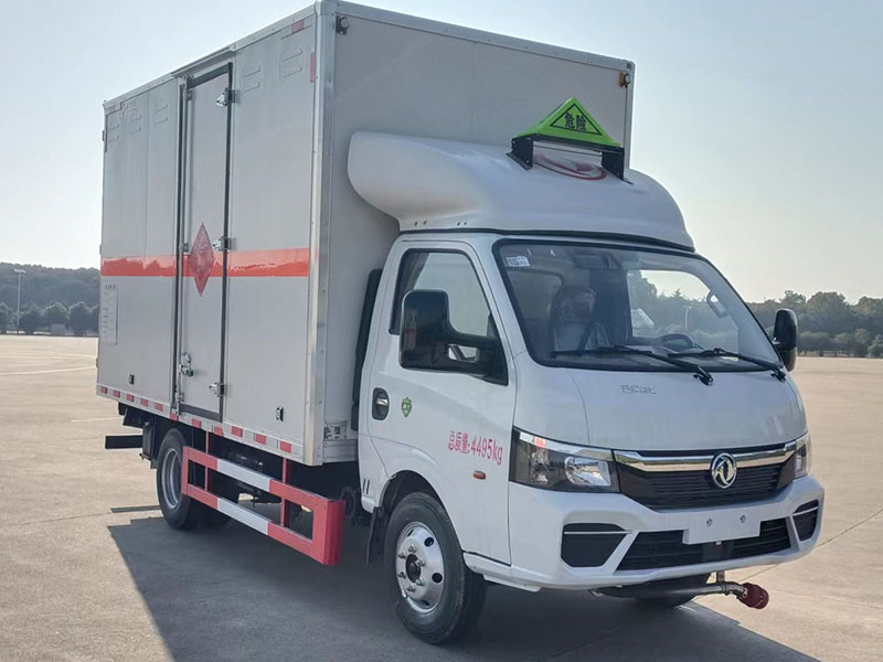 廂式東(dōng)風(fēng)大(dà)途逸 氣刹斷氣刹 4米危險品廂式運輸車(chē)